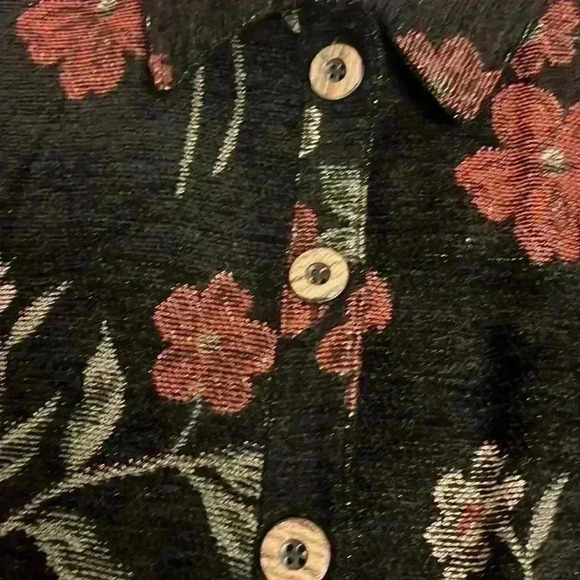 Floral tapestry button down blazer - Picture 2 of 5